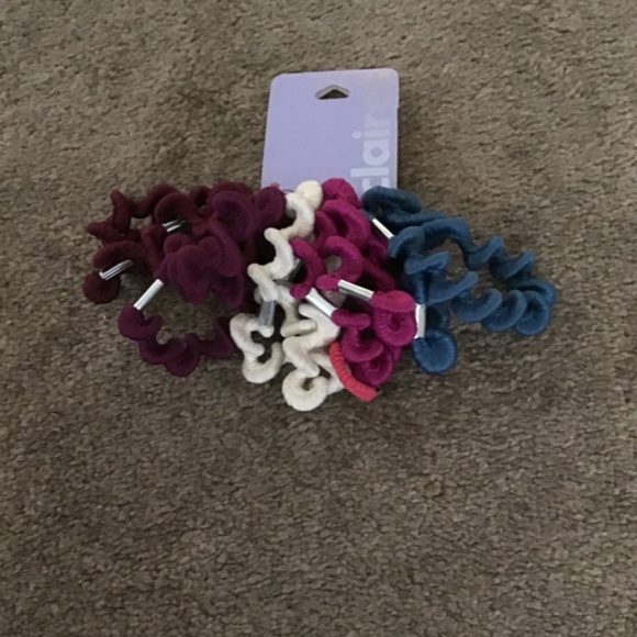 Claire’s bangles, hair scrunchies and a ring! - Picture 5 of 5